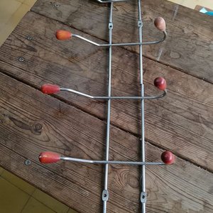 Lote anterior: Perchero de Pared Metálico con Pomos de Madera