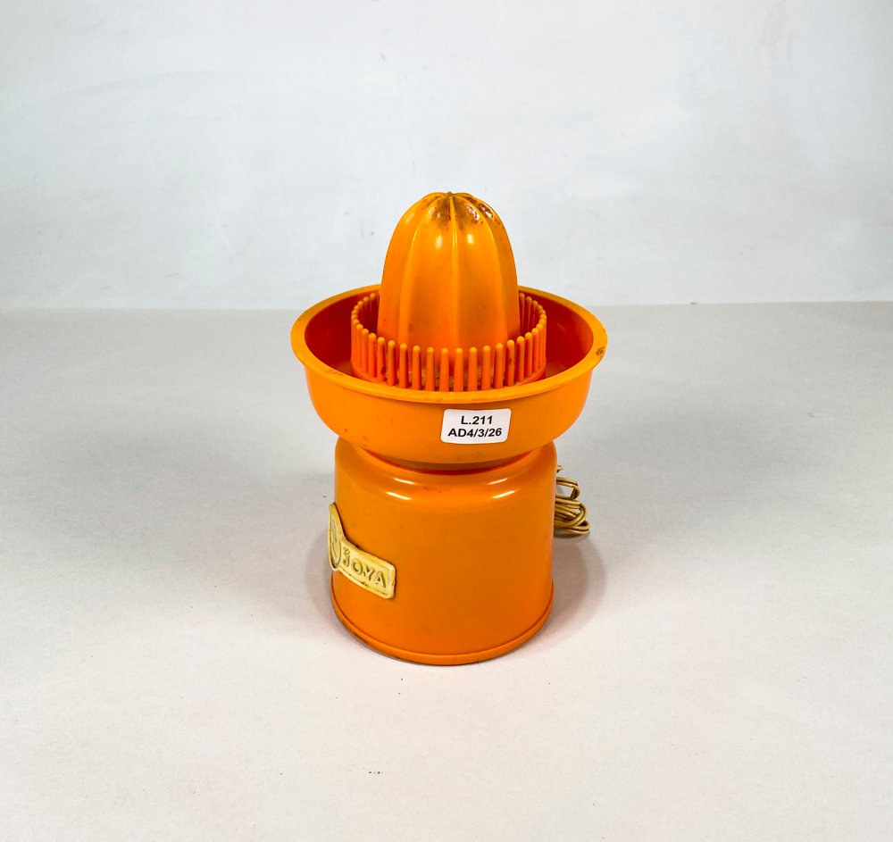 Lote siguiente: Antigua juguera electrica color naranja