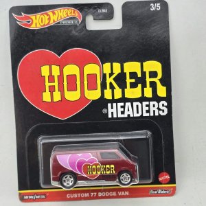 Hot Wheels Premium Custom '77 Dodge Van Hooker Headers - imagen 1