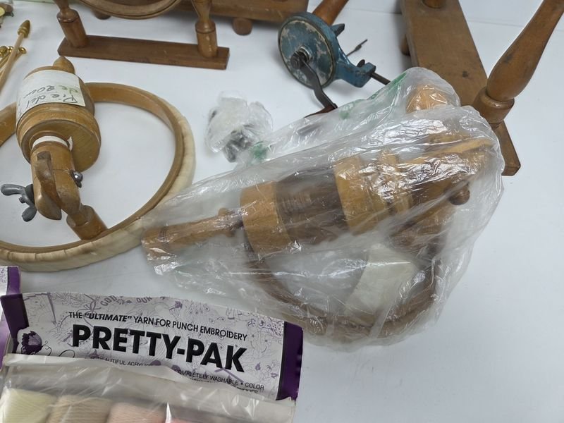Gran lote de accesorios para costura y tejido - imagen 7