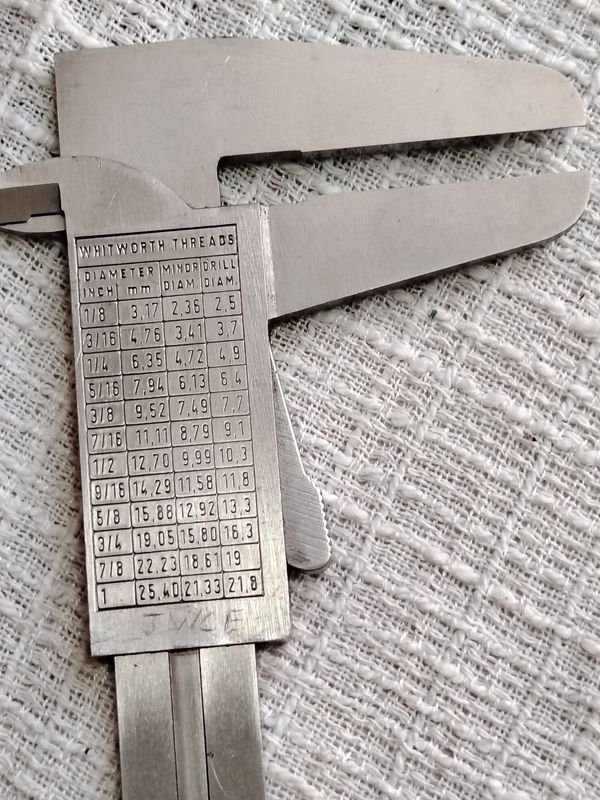 Calibre profesional polaco con funda de cuero y conversor de hilos Whitworth - imagen 4