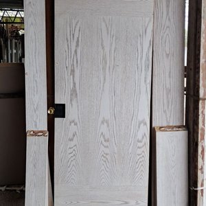 Lote siguiente: Puerta Corrediza Enchapada en Roble Claro con Marcos