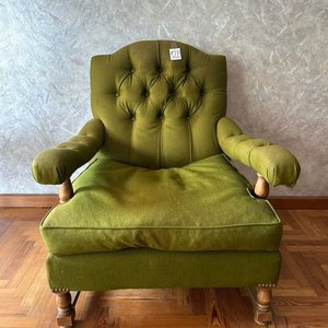 Sillón de Madera con Respaldo Capitaneado Tapizado Verde - imagen 2