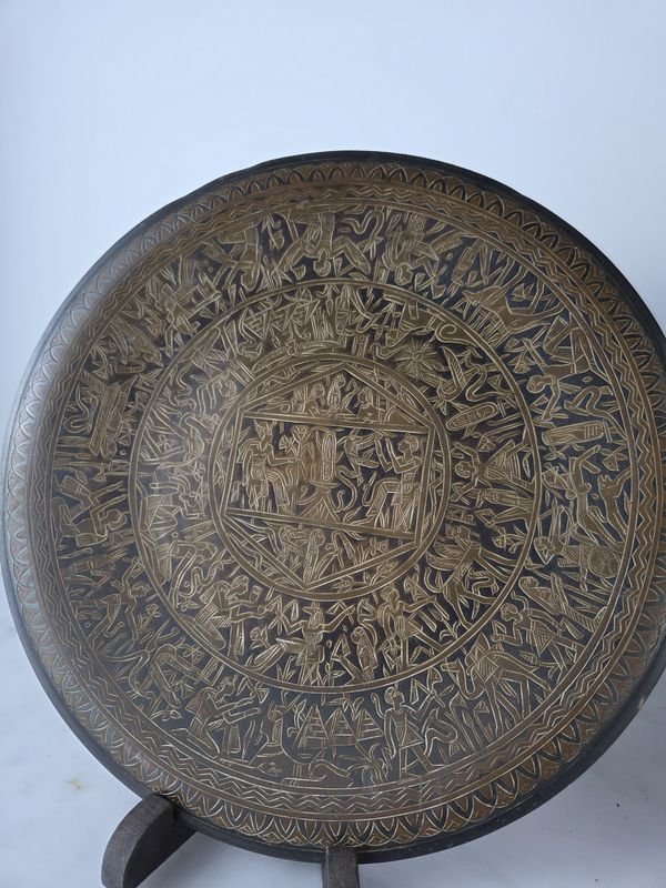 Platos decorativos en bronce mexicano y egipcio - imagen 5