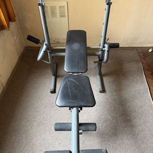 Banco de Pesas Multifuncional Gris con Respaldo y Asiento Acolchado - imagen 8