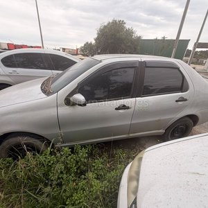 Fiat Siena Plate AQR5190 Plata - imagen 4
