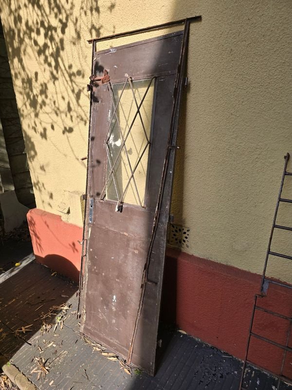 Item 845911 - Image 0