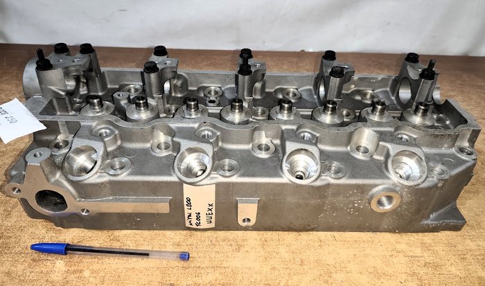 TAPA DE CILINDROS PARA MTSUBISHI L200 - imagen 4