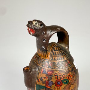 Botijo de cerámica decorado asa animal ,altura 22 cm - imagen 3