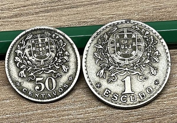 Portugal: Dos Monedas de Escudo y 50 Centavos (1927 y 1928) - imagen 1