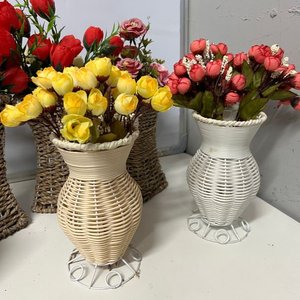 Parlante Bluetooth con 8 Floreros Decorativos de Ratán - imagen 4