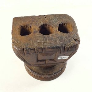 Antiguo Separador de Semillas de Madera Tallada - imagen 4