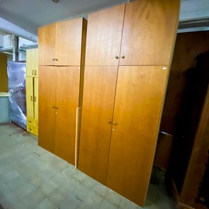 Lote siguiente: Muebles de Madera: Placares y Alacenas