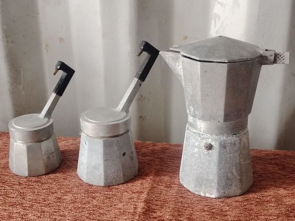 Juego de Cafeteras Moka Italianas de Aluminio con Filtros - imagen 1