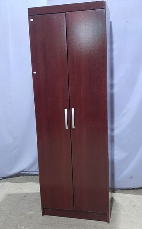 Lote anterior: Placard de MDF con dos puertas y estantes