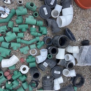 Lote de Conexiones y Codos para Cañería de PVC - imagen 1