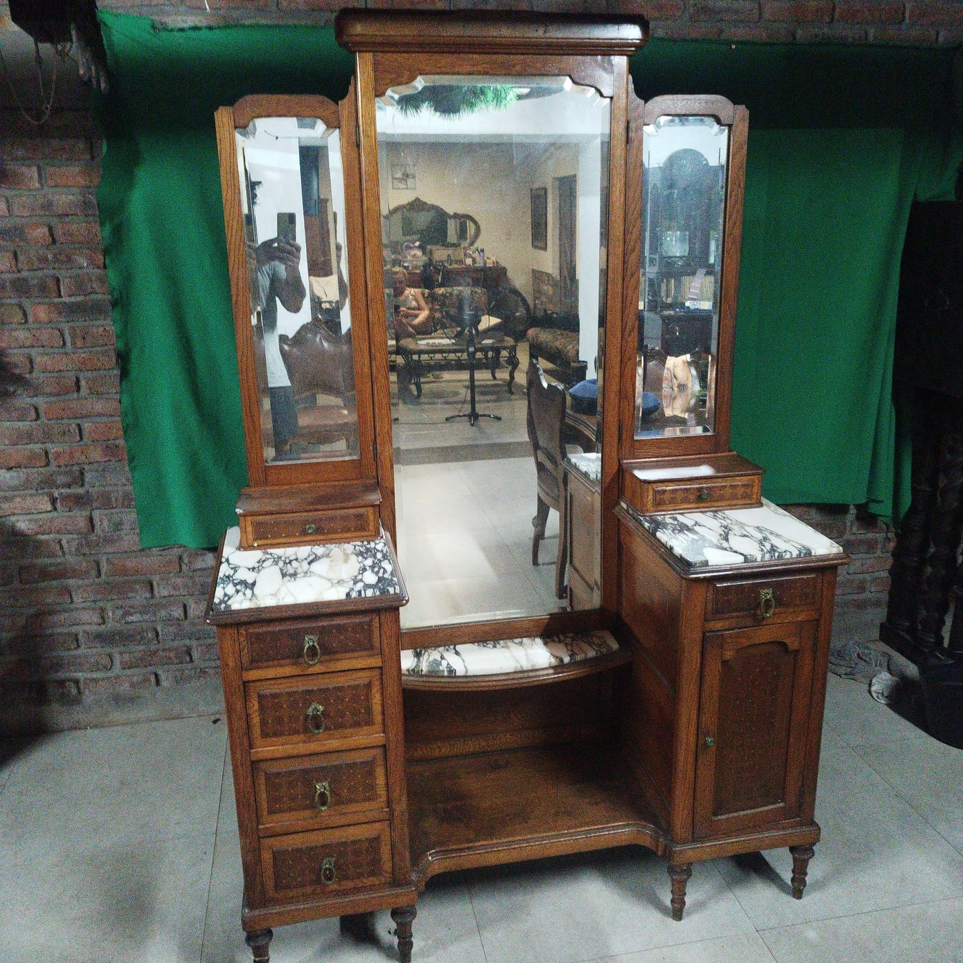 Item 18413 - Image 0