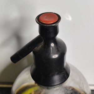 Sifón antiguo redondo para soda - imagen 4