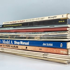 Lote de 16 Revistas "The Restorer" sobre Autos Antiguos Ford en Inglés - imagen 2