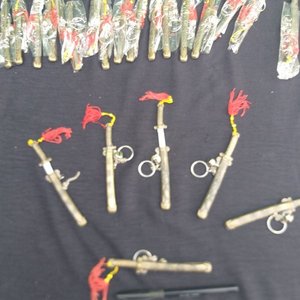 Llaveros de Sable Estilo Oriental con Borla Roja - imagen 2