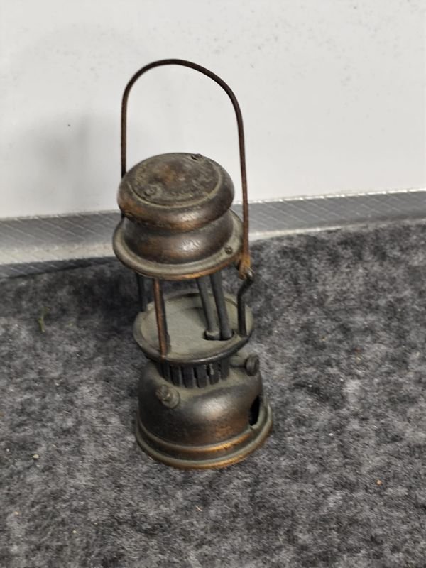 Lámpara de Aceite Antigua de Bronce - imagen 1