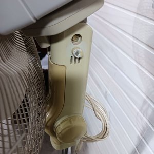 Ventilador de Pie James con Base Estable - imagen 4