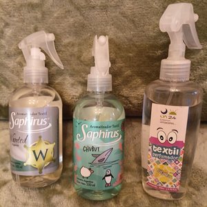 Lote siguiente: Set de 3 Aromatizadores Textiles Saphirus y UN 24