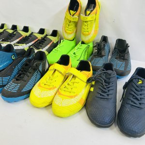Doce Pares de Championes de Fútbol y Fútbol 5 - Talles Variados - imagen 2