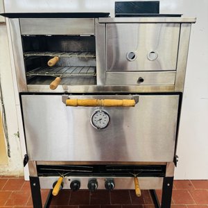 Lote siguiente: Horno a Gas Multifunción Acero Inoxidable con Piso Refractario, Plancha y Fritador