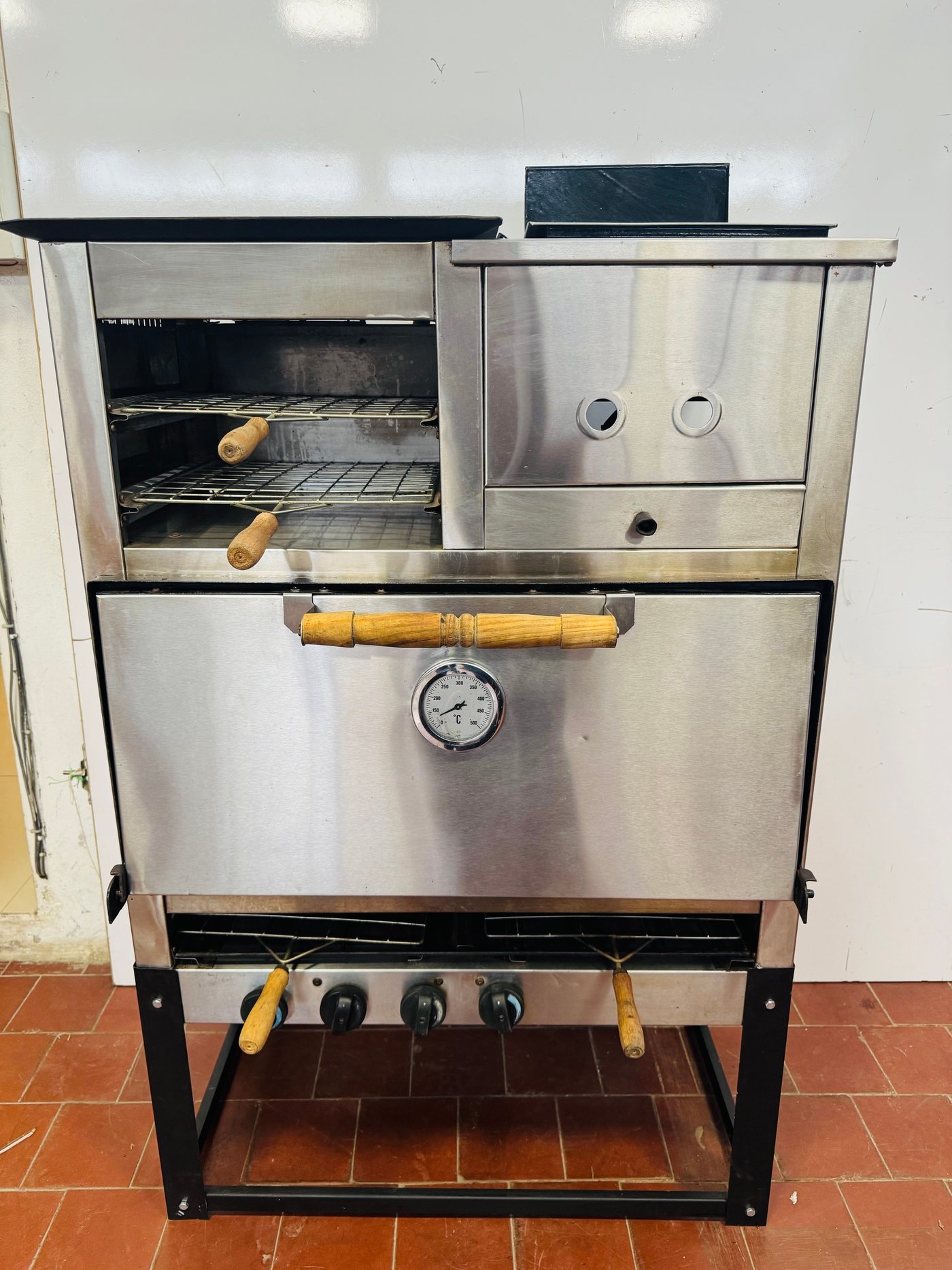 Horno a Gas Multifunción Acero Inoxidable con Piso Refractario, Plancha y Fritador