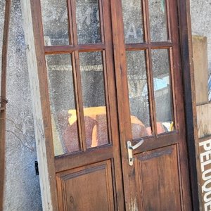 Lote anterior: Puerta de madera de 2 hojas con marco