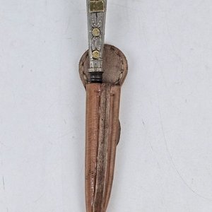 Cuchillo Criollo Franz Wenk con Mango de Platería Criolla y Vaina de Cuero - imagen 7