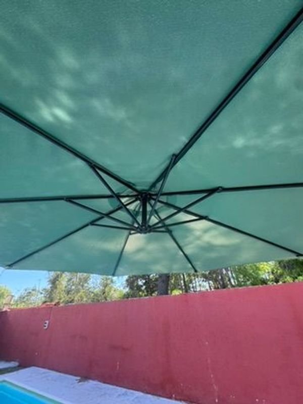Gran sombrilla moderna para piscina - imagen 2