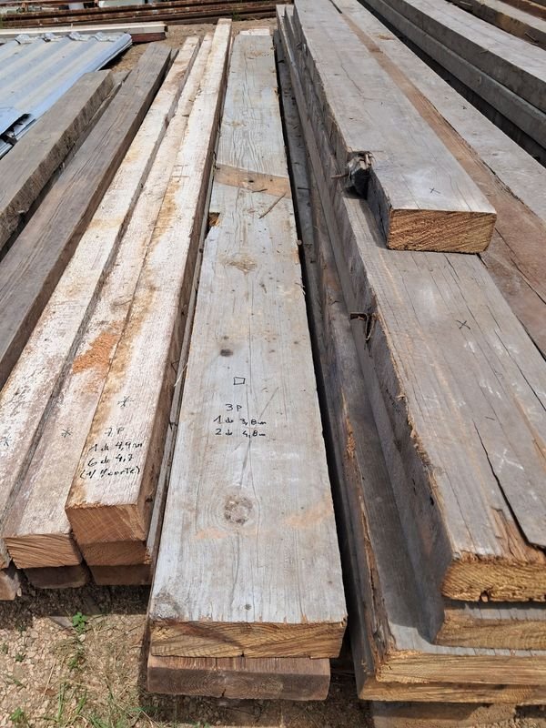 Lote siguiente: Vigas de pino antiguo para construcción