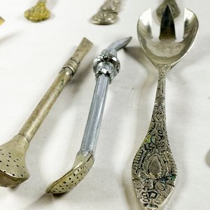 Set de 13 Piezas: Palas para Torta, Destapadores y Bombillas - imagen 4