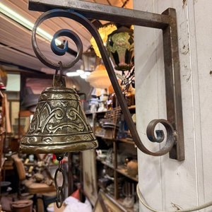 Campana Decorativa de Bronce con Soporte de Hierro Forjado - imagen 7