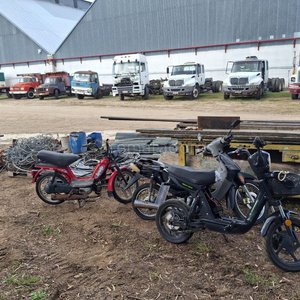 Lote anterior: Lote de Motos y Camiones en Predio