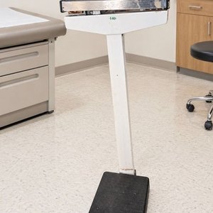 Balanza Médica Mecánica Health o meter Physician Balance Beam Scale con Pesas - imagen 3