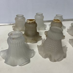 Lote de 3 Ventiladores de Techo para Armar con 12 Tulipias de Vidrio y Apliques de Luz - imagen 6