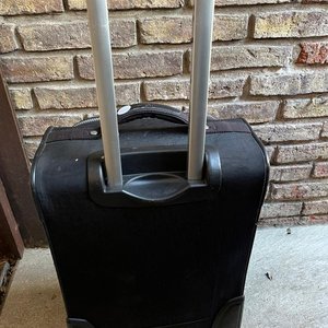 Valija Kipling Negra con Ruedas y Mango Extensible - imagen 2