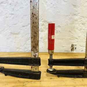 Lote #060 – Dos sargentos – 106cm - imagen 2