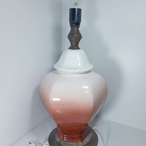 Lámpara Vintage de Metal y Cerámica Pintada - imagen 1