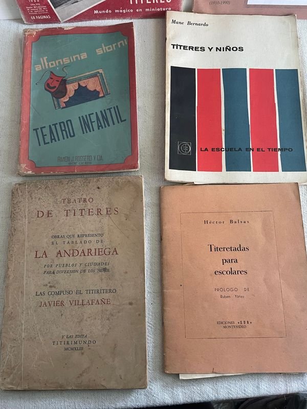 Colección de Libros de Teatro Infantil y Títeres