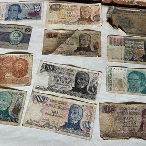 Lote de Billetes Antiguos Internacionales de Colección - imagen 5