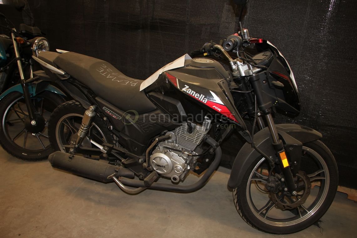 Motocicleta Zanella 150cc Negra