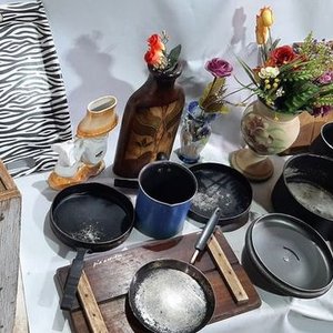 Cajón de Madera con Utensilios de Cocina y Decoración - imagen 2