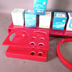 Accesorios de Baño Rojos en Acrílico y 8 Lamparitas LED EcoGuard - imagen 3
