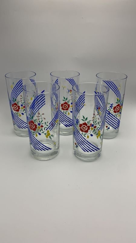 Lote anterior: Vasos de cristal decorativos