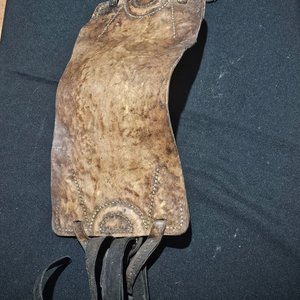 Lote anterior: Protector de Cuero para Pierna de Jinete