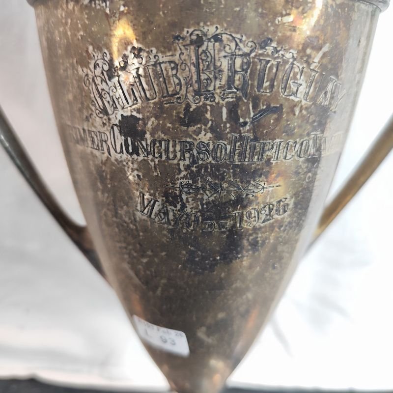Antiguo trofeo hípico en gran diseño art Nouveau en metal de 1926 del CLUB URUGUAY - imagen 2